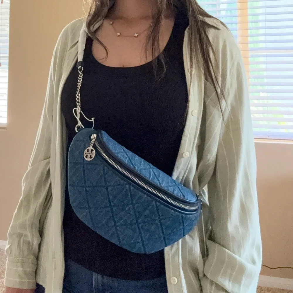 NWT tory burch , willa denim belt bag jeans Tory Crossbody Bag